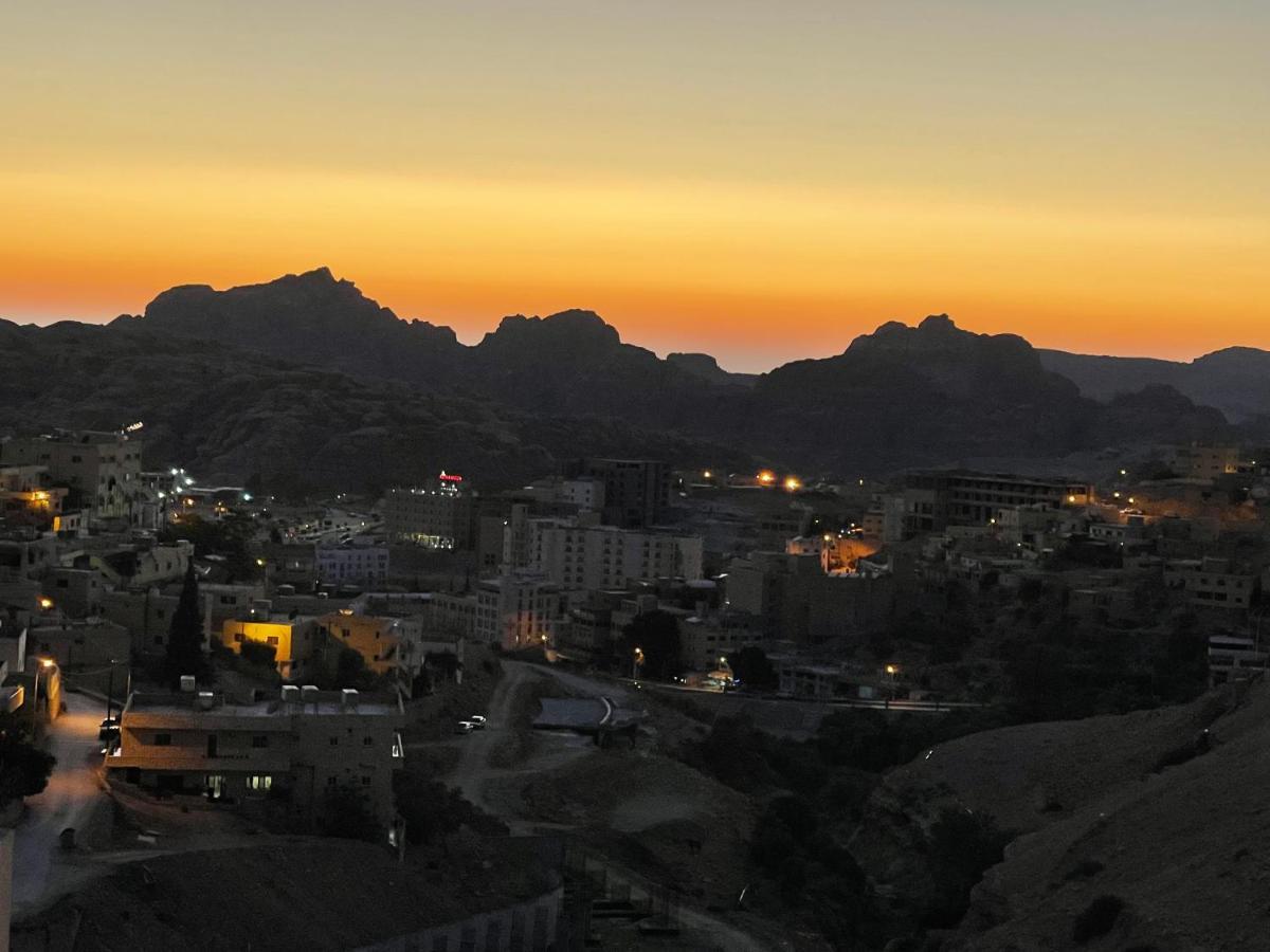 Petra Heart Hotel Wadi Musa Extérieur photo