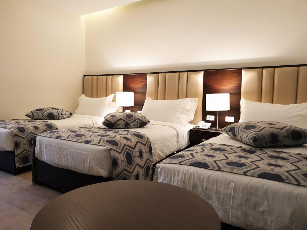 Petra Heart Hotel Wadi Musa Extérieur photo