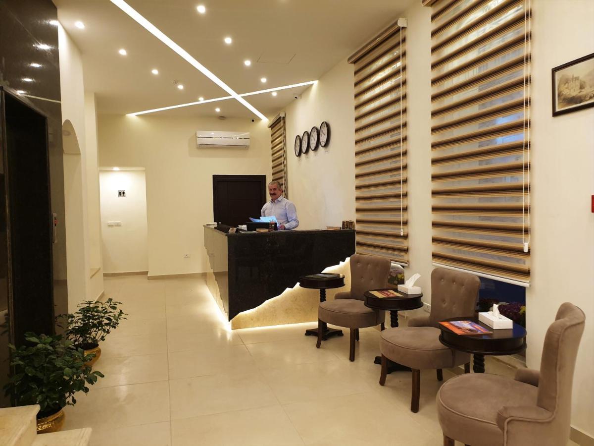 Petra Heart Hotel Wadi Musa Extérieur photo